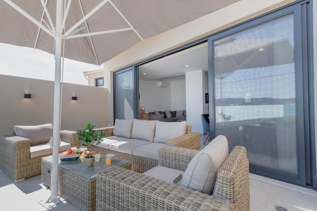 Swans Luxury Homes Комено Екстериор снимка
