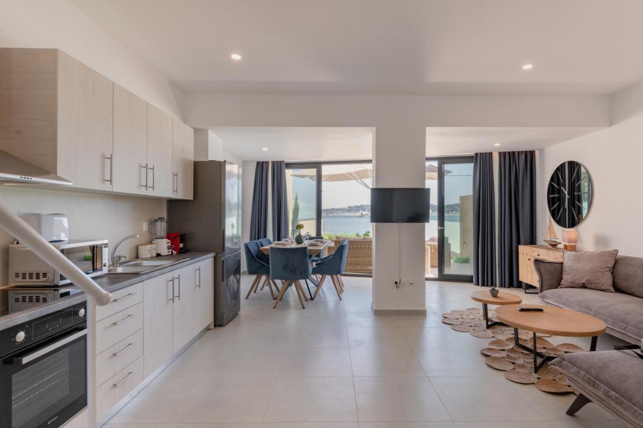 Swans Luxury Homes Комено Екстериор снимка