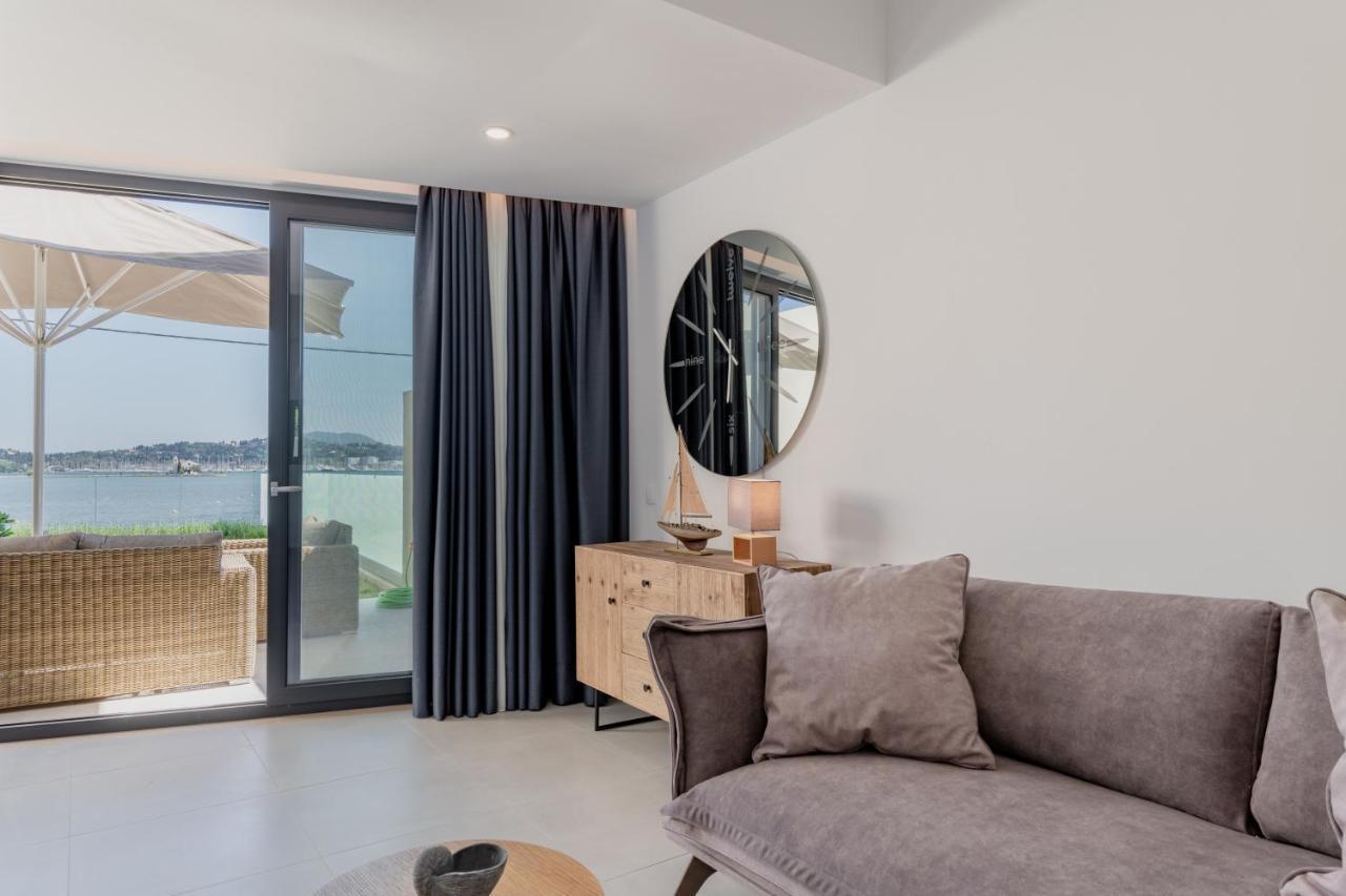 Swans Luxury Homes Комено Екстериор снимка