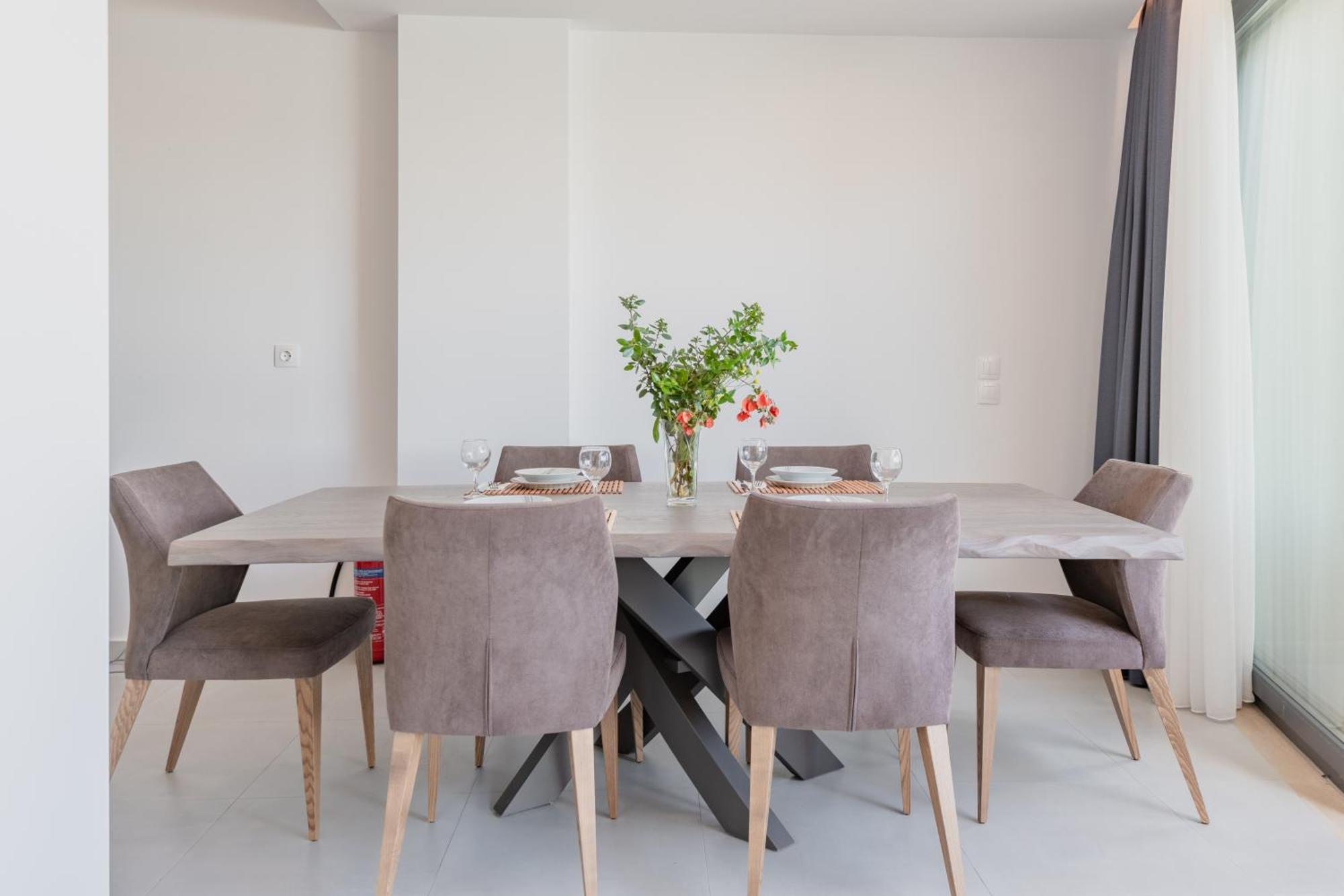 Swans Luxury Homes Комено Стая снимка