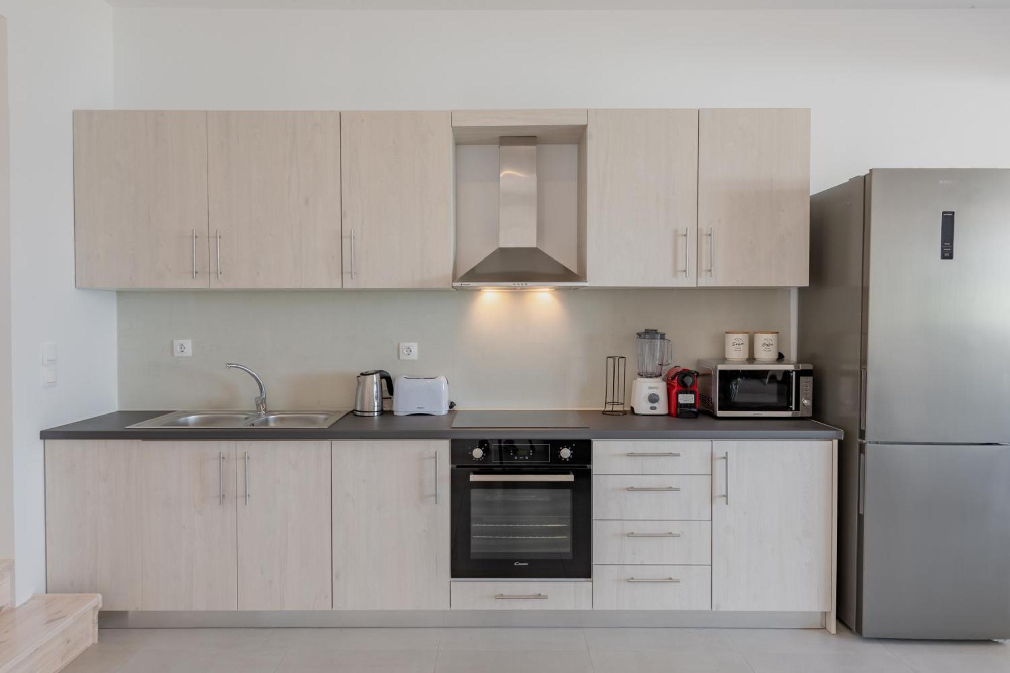 Swans Luxury Homes Комено Стая снимка